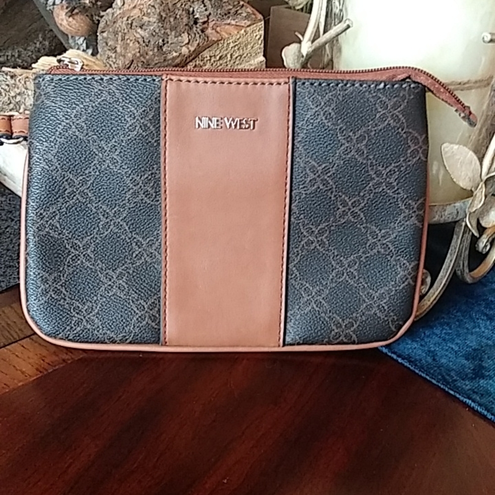 Nine West Brown Jacquard Faux Leather Wristlet Bag. NWOT